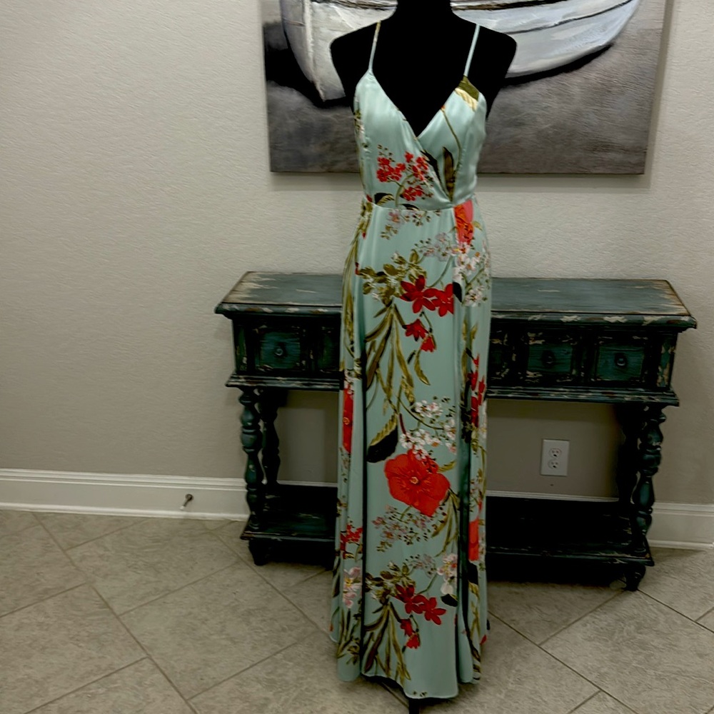 Lulus long silky tropical dress